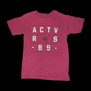 maroon active tee